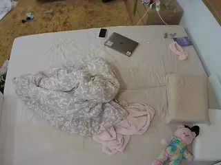 Julmodels Bedroom-C3's Live Sex Cam Show