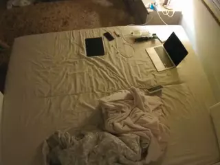 Julmodels Bedroom-C3's Live Sex Cam Show