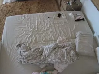 Julmodels Bedroom-C3's Live Sex Cam Show