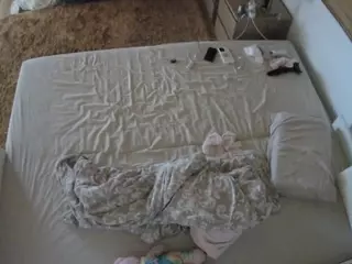 Julmodels Bedroom-C3's Live Sex Cam Show
