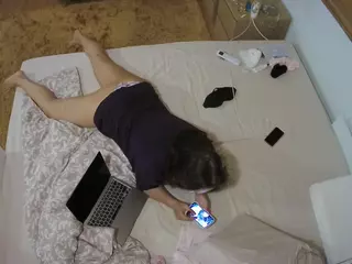 Julmodels Bedroom-C3's Live Sex Cam Show