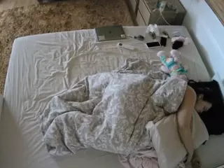 Julmodels Bedroom-C3's Live Sex Cam Show