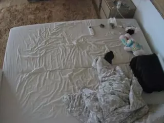 Julmodels Bedroom-C3's Live Sex Cam Show
