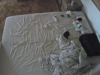 Julmodels Bedroom-C3's Live Sex Cam Show