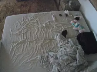 Julmodels Bedroom-C3's Live Sex Cam Show