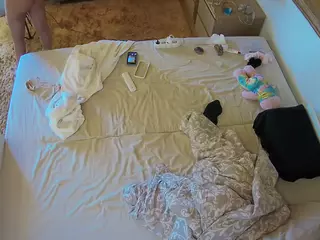 Julmodels Bedroom-C3's Live Sex Cam Show