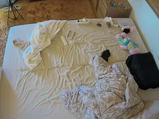Julmodels Bedroom-C3's Live Sex Cam Show