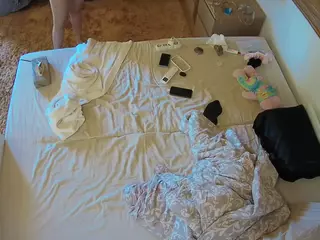 Julmodels Bedroom-C3's Live Sex Cam Show