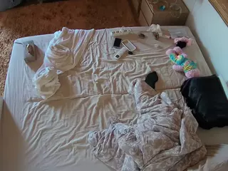 Julmodels Bedroom-C3's Live Sex Cam Show
