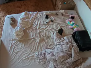 Julmodels Bedroom-C3's Live Sex Cam Show