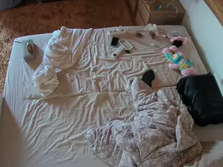 Julmodels Bedroom-C3's Live Sex Cam Show