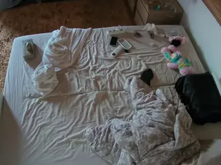 Julmodels Bedroom-C3's Live Sex Cam Show