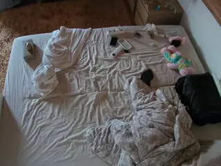 Julmodels Bedroom-C3's Live Sex Cam Show