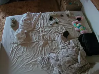 Julmodels Bedroom-C3's Live Sex Cam Show