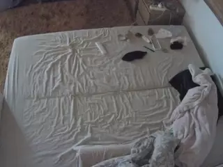 Julmodels Bedroom-C3's Live Sex Cam Show