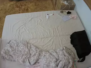 Julmodels Bedroom-C3's Live Sex Cam Show
