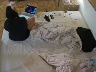 Julmodels Bedroom-C3's Live Sex Cam Show