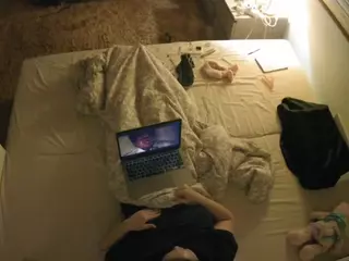Julmodels Bedroom-C3's Live Sex Cam Show