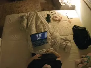 Julmodels Bedroom-C3's Live Sex Cam Show