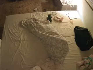 Julmodels Bedroom-C3's Live Sex Cam Show