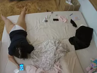 Julmodels Bedroom-C3's Live Sex Cam Show