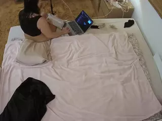 Julmodels Bedroom-C3's Live Sex Cam Show