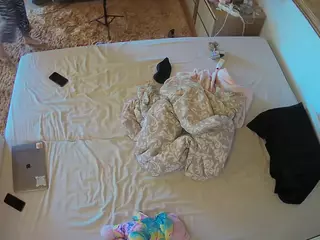 Julmodels Bedroom-C3's Live Sex Cam Show