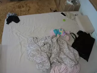 Julmodels Bedroom-C3's Live Sex Cam Show