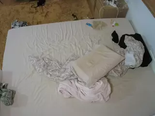 Julmodels Bedroom-C3's Live Sex Cam Show