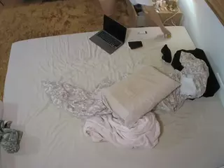 Julmodels Bedroom-C3's Live Sex Cam Show