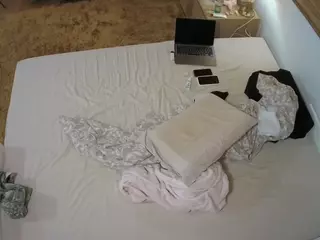Julmodels Bedroom-C3's Live Sex Cam Show