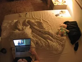 Julmodels Bedroom-C3's Live Sex Cam Show