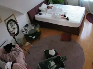 Julmodels Bedroom-A3's Live Sex Cam Show