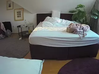 Julmodels Bedroom-A 2's Live Sex Cam Show