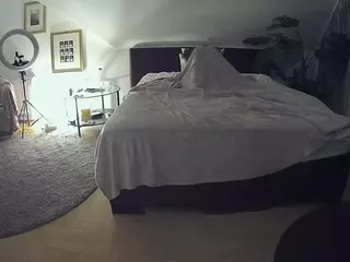 Julmodels Bedroom-A 2's Live Sex Cam Show