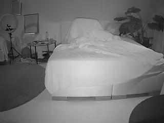 Julmodels Bedroom-A 2's Live Sex Cam Show