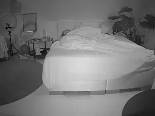 Julmodels Bedroom-A 2's Live Sex Cam Show
