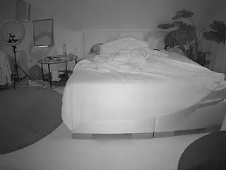 Julmodels Bedroom-A 2's Live Sex Cam Show