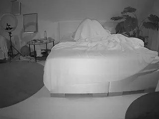 Julmodels Bedroom-A 2's Live Sex Cam Show