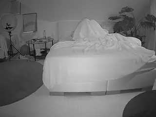 Julmodels Bedroom-A 2's Live Sex Cam Show