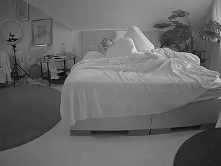 Julmodels Bedroom-A 2's Live Sex Cam Show