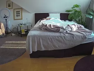Julmodels Bedroom-A 2's Live Sex Cam Show