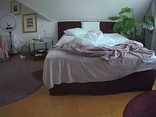 Julmodels Bedroom-A 2's Live Sex Cam Show