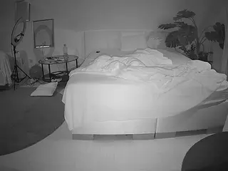 Julmodels Bedroom-A 2's Live Sex Cam Show