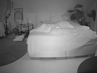 Julmodels Bedroom-A 2's Live Sex Cam Show