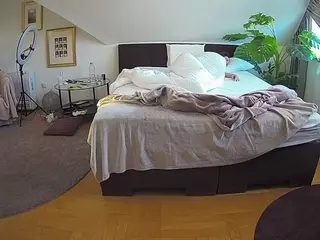 Julmodels Bedroom-A 2's Live Sex Cam Show