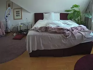 Julmodels Bedroom-A 2's Live Sex Cam Show