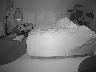 Julmodels Bedroom-A 2's Live Sex Cam Show