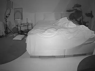 Julmodels Bedroom-A 2's Live Sex Cam Show