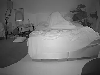Julmodels Bedroom-A 2's Live Sex Cam Show